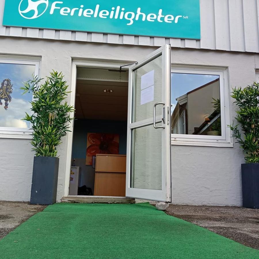 Roligheden Ferieleiligheter Кристиансан Екстериор снимка